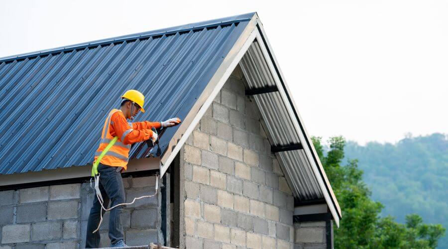 Expert Emergency Roof Repairs services in Oxford, WI